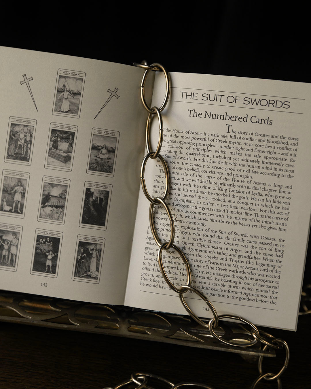 The Mythic Tarot Book
