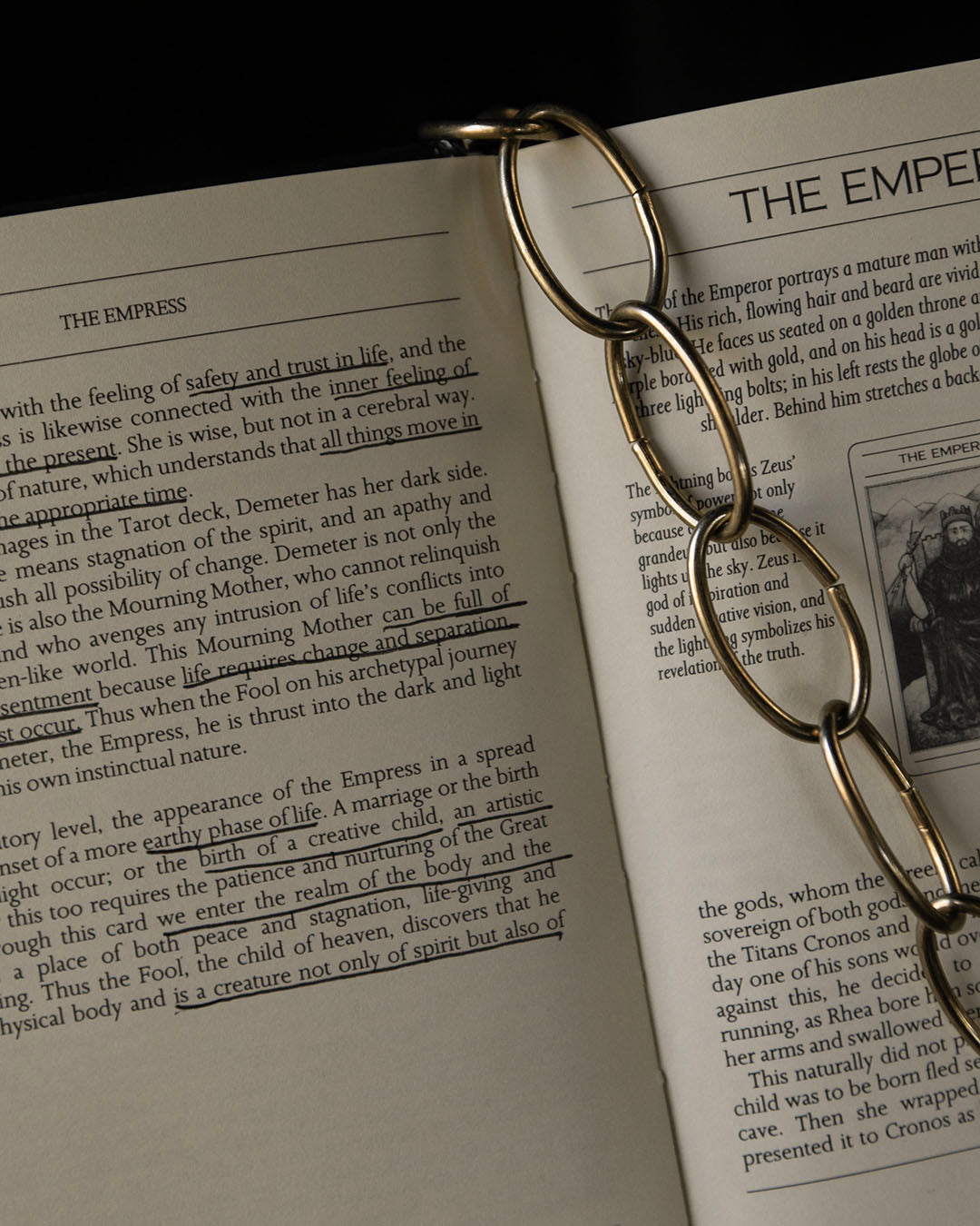 The Mythic Tarot Book