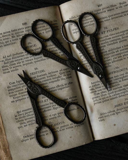 Antique Style Scissors